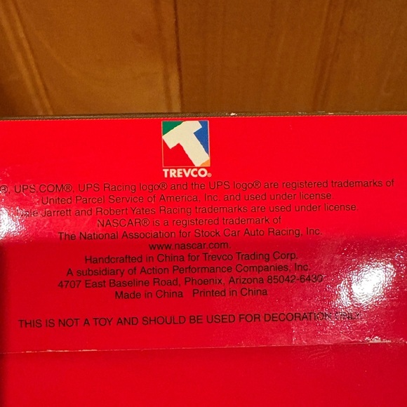 2003 NASCAR Dale Jarrett #88
Christmas Ornament Set UPS LOGO - Picture 6 of 6